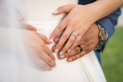 groom holding bride