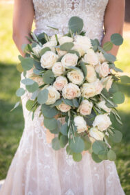 bride holding bouquet